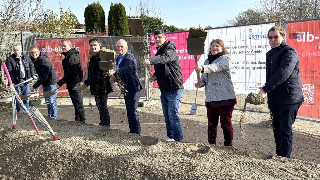 Bild der beteiligten des Spatenstichs